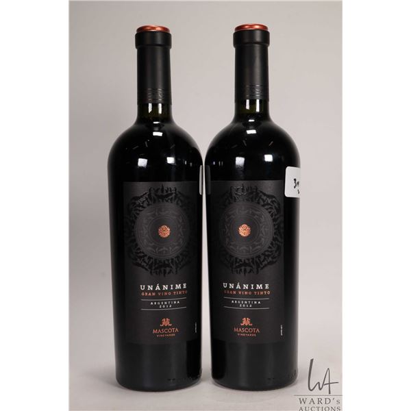 2 bottles of Unanume / Gran Vino Tinto / 750ml / 14% ABV Note: Alcohol cannot be insured by any cour