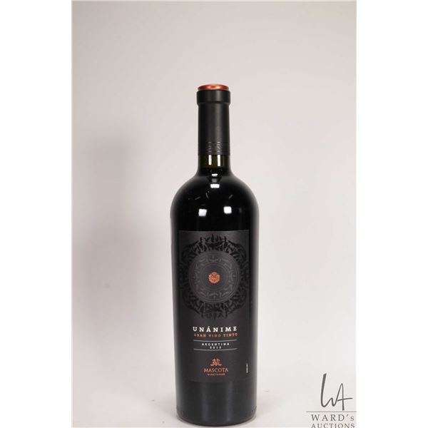 Unanume / Gran Vino Tinto / 750ml / 14% ABV Note: Alcohol cannot be insured by any courier in Canada