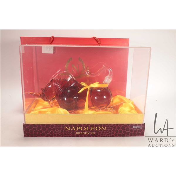 Napoleon Brandy / XO / Bull Glass Bottle / 750ml / 40% ABV Note: Alcohol cannot be insured by any co