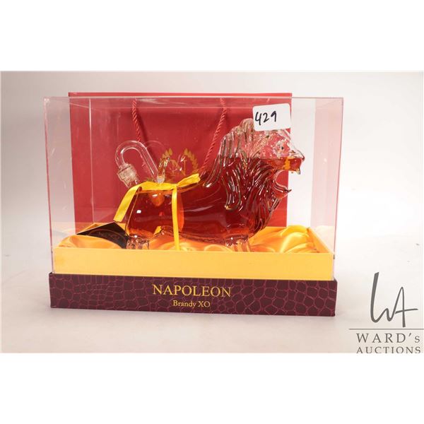 Napoleon Brandy / XO / Lion Glass Bottle / 750ml / 40% ABV Note: Alcohol cannot be insured by any co