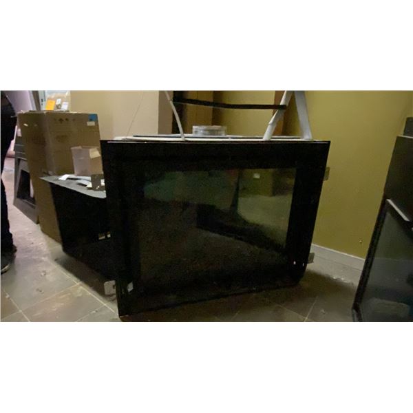 BUILT IN TYPE CORNER GAS FIREPLACE