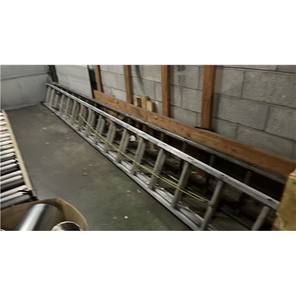 FEATHERLITE 30' ALUMINUM EXTENSION LADDER