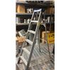 Image 2 : 6' ALUMINUM LADDER