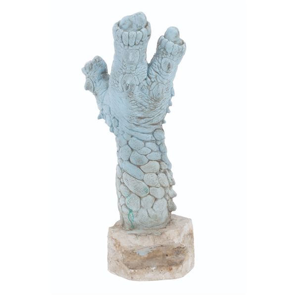 A "Land of the Lost" Shung Hand Master.