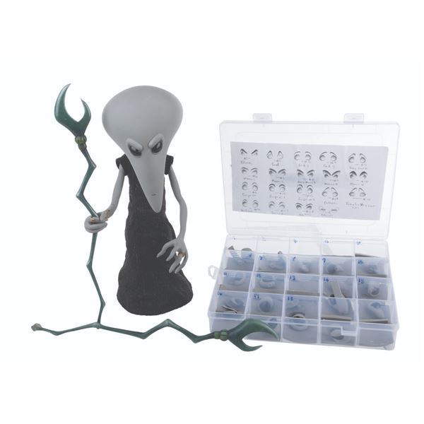 An "Alien Xmas" Supreme Leader Z Puppet.