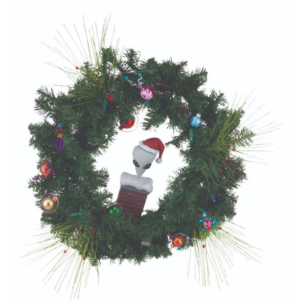 An "Alien Xmas" X Wreath.
