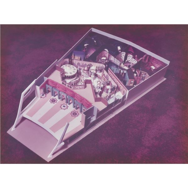 An EPCOT World Showcase UAE Show Building Model Photograph.