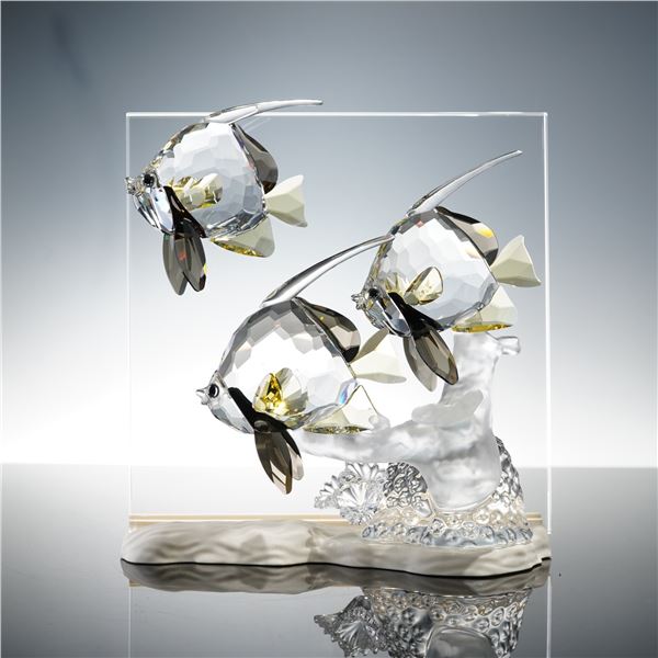 Swarovski Crystal Wonders of the Sea Sculpture, Community