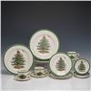 Image 1 : 15pc Spode Christmas Tree Porcelain Service for Three
