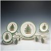 Image 1 : 20pc Spode Christmas Tree Dinnerware Set- Service for 4