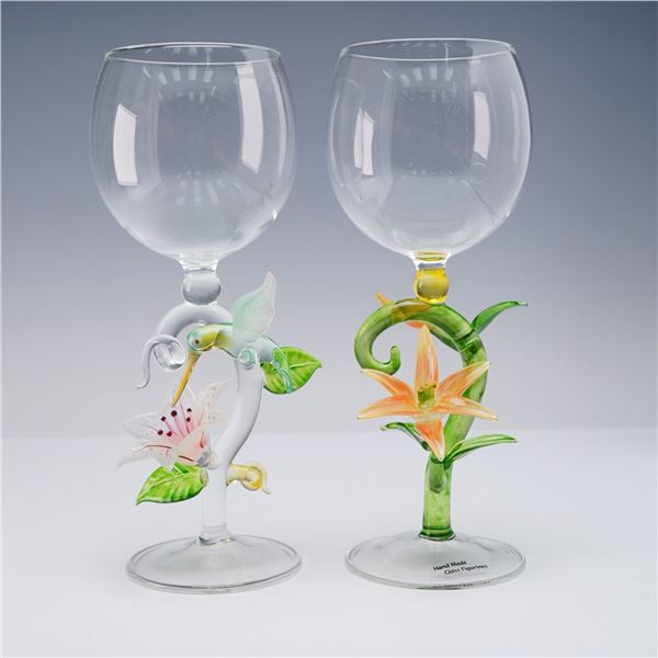 2pc Yurana Design Wine Glasses, Lilys and Hummingbirds