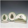 Image 6 : 16pc Spode Earthenware Tableware Ensemble, Christmas Tree