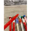 Image 5 : Christmas Pens 8 Pack