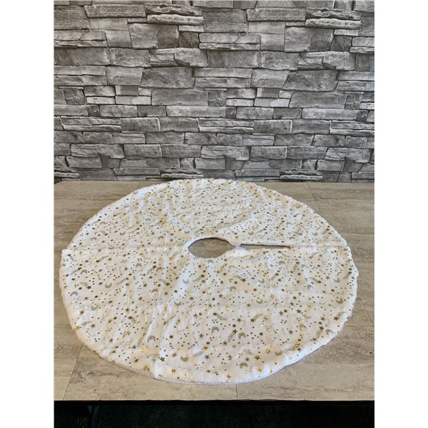 Christmas Tree Skirt White