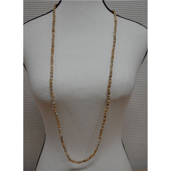 Hawaiian High Luster Dove Shell Lei 40"L