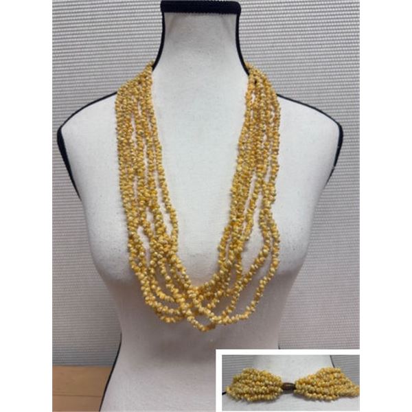 Vintage High Luster Yellow Mongo Shell Lei w/ Cowrie Clasp 36"L