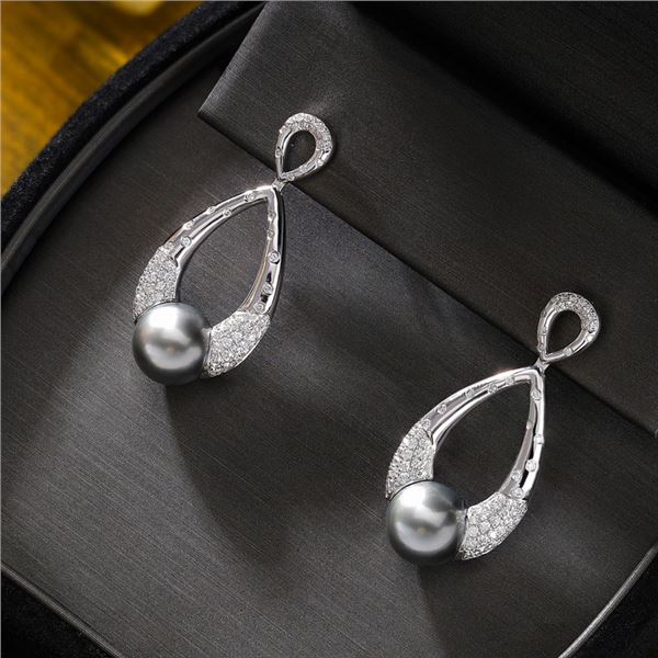 18K Gold Tahitian Pearl Earrings