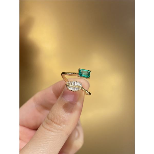18k Gold Emerald and Diamond Ring