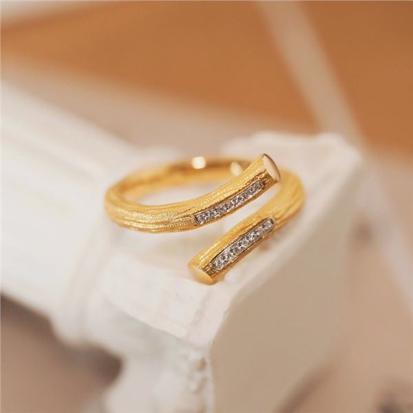 18K Gold Diamond Ring