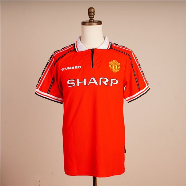 David Beckham Manchester United 1999 Home Shirt w/ COA, Autographed