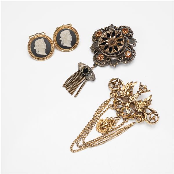 3pc Destino Wedgwood Cufflinks plus Rhinestone & Gold-tone Brooch