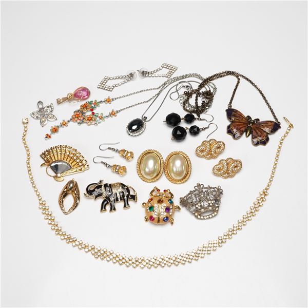 21pc Costume Jewelry Collection- Brooches, Necklaces, Earrings & Pendants
