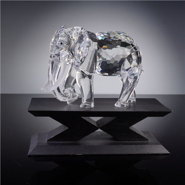 Swarovski Crystal Figurine, Elephant from Inspiration Africa with Base