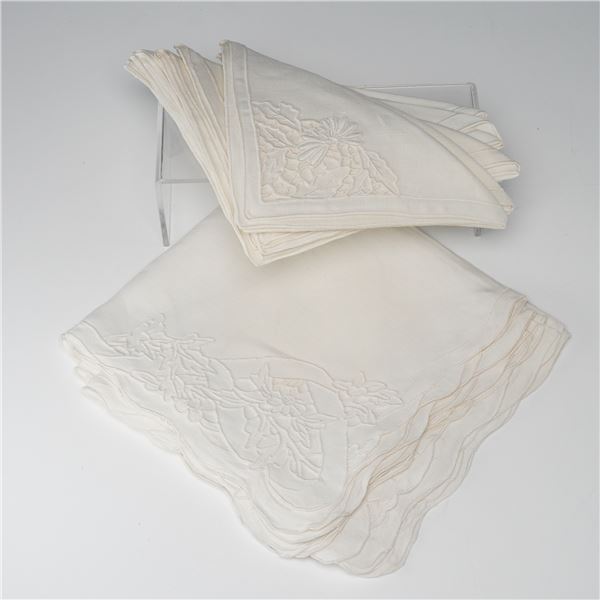 15pc Linen Embroidered Dinner Napkins