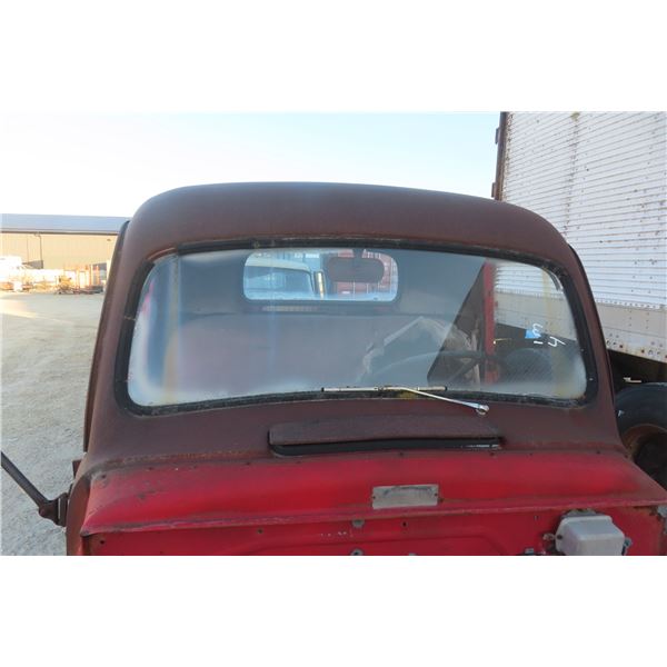 Late-1940s/Early-1950s Ford F-68 3/4-Ton Stepside with Engine, Serial #DF83H48-6883 (No Tub)