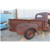 Image 3 : Late-1940s/Early-1950s Ford F-68 3/4-Ton Stepside with Engine, Serial #DF83H48-6883 (No Tub)
