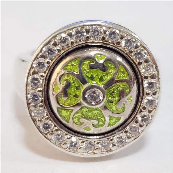 SILVER CUBIC ZIRCONIA RING (SIZE 6)(WEIGHT 13.14G)