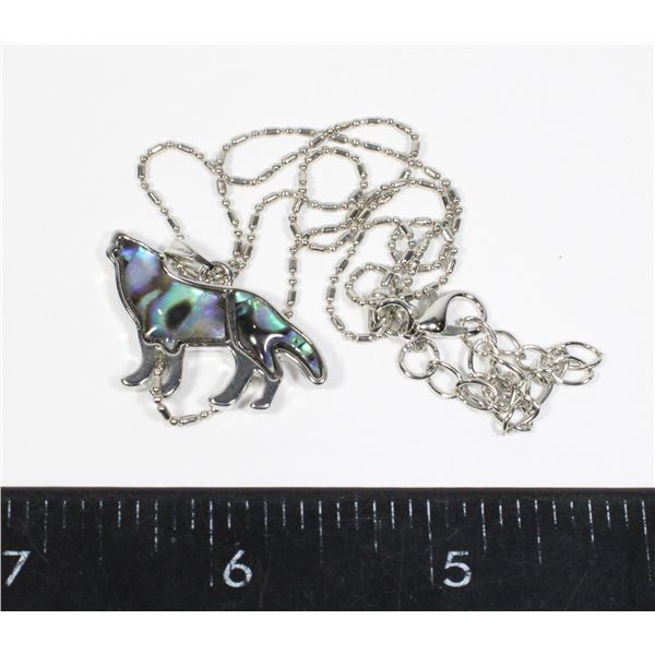 SILVER TONE STONE INLAY WOLF PENDANT AND CHAIN