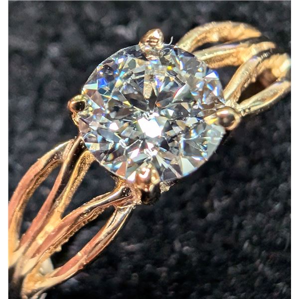 10K YELLOW GOLD 1.56G LAB DIAMOND 0.6CT RING