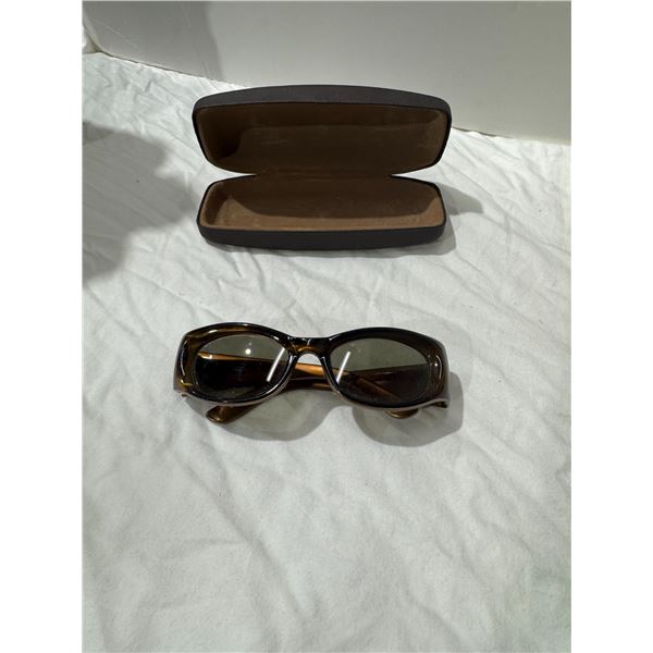 Made in Italy sunglasses Gucci authenticities up to the buyer to verify