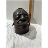 Image 2 : Carved head decor