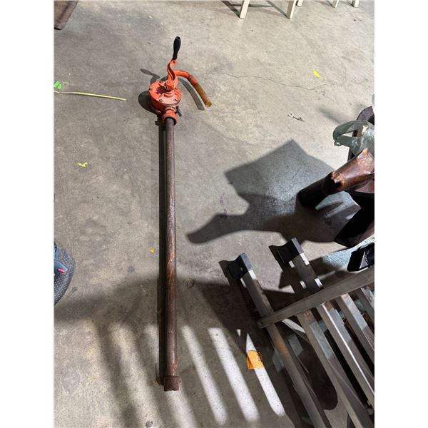 Manual rotary drum pump