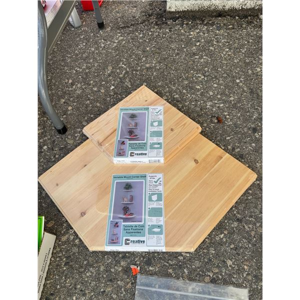 Invisible amount corner shelves