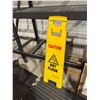 Image 1 : Wet floor sign