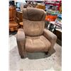 Image 1 : Reclining chair