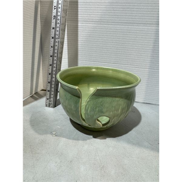 Art pottery bowl