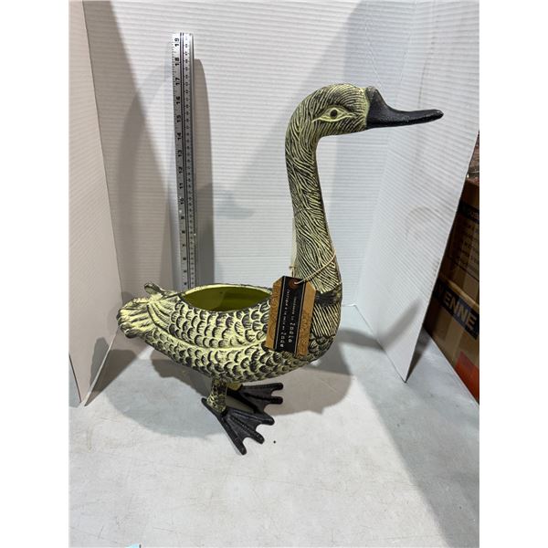 Metal duck decor