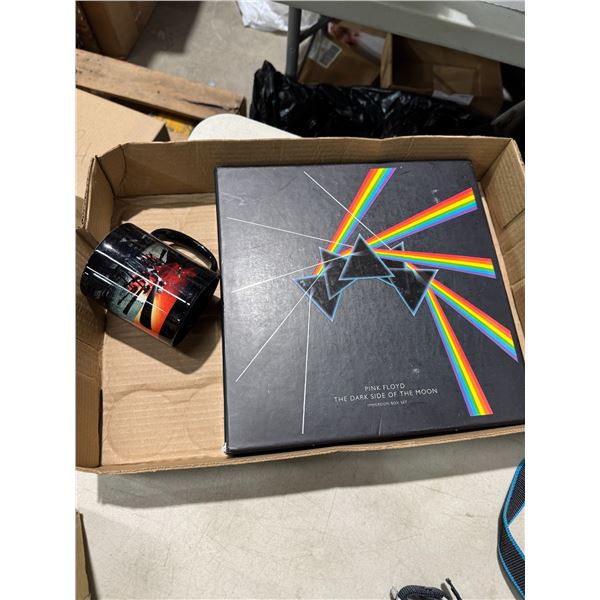 Pink Floyd, the dark side of the moon box set and a mug