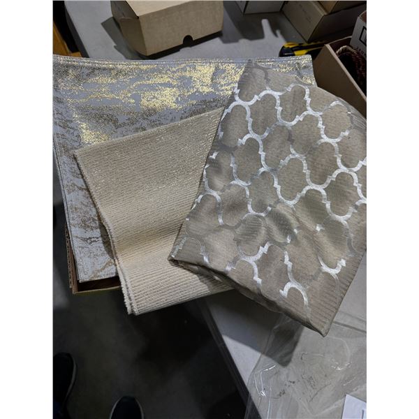 Tablecloth runner and placements