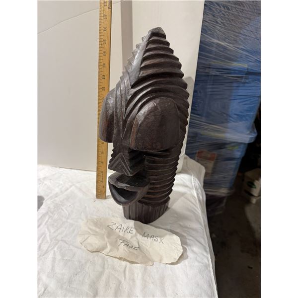 Zaire mask face