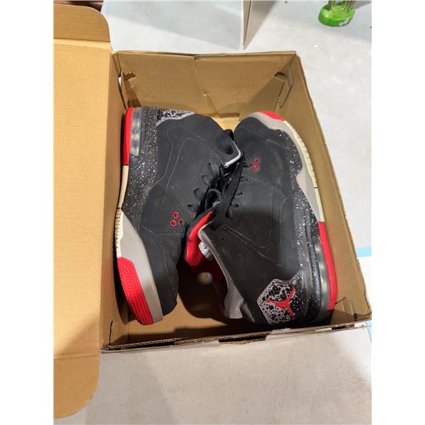 Nike flight size 5.5 youth