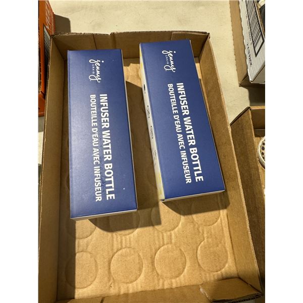 Infuser water bottles