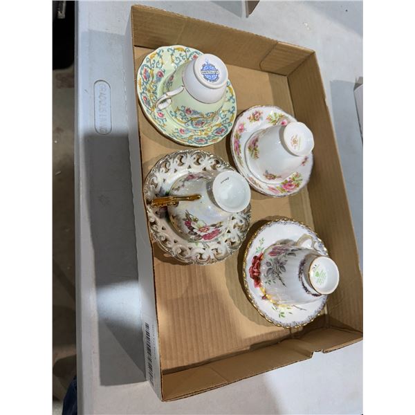 Tea cups and saucer