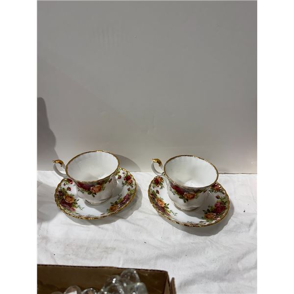 Royal Albert old country roses, tea, cups, and saucers