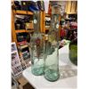 Image 1 : 2 glass vases