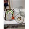 Image 1 : Assorted dishware